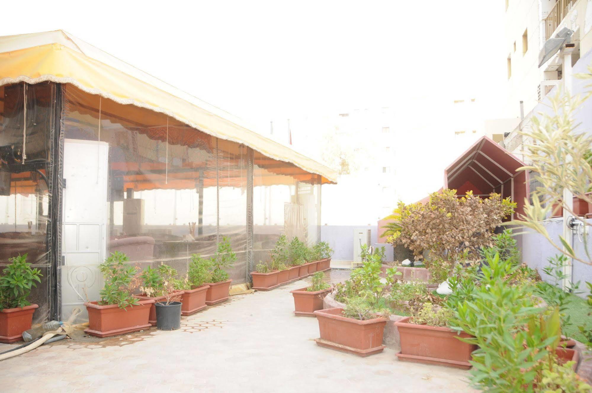 Al Muhanna Plaza Salmiya Old Souk Кувейт Екстериор снимка